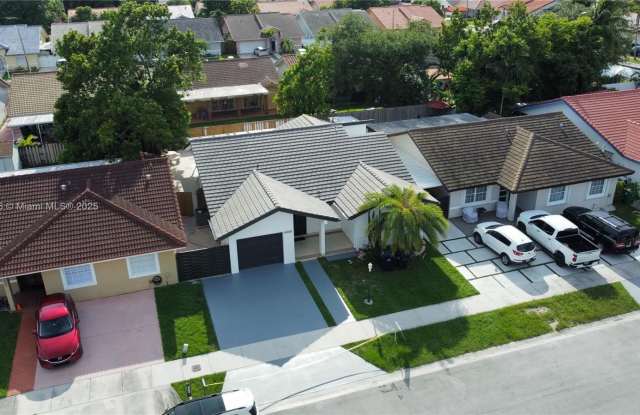 15882 SW 138th Ct