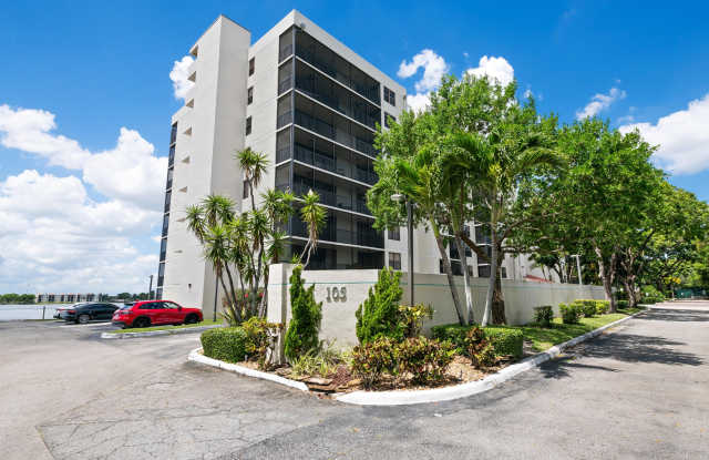 105 Lake Emerald Drive