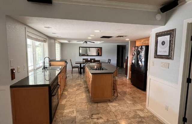 2701 West Summit Place