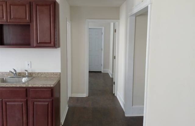 1204 W Rockland St - 3