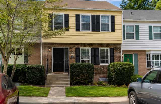 Blacksburg, 3 BR / 2.5 BA Available July 27