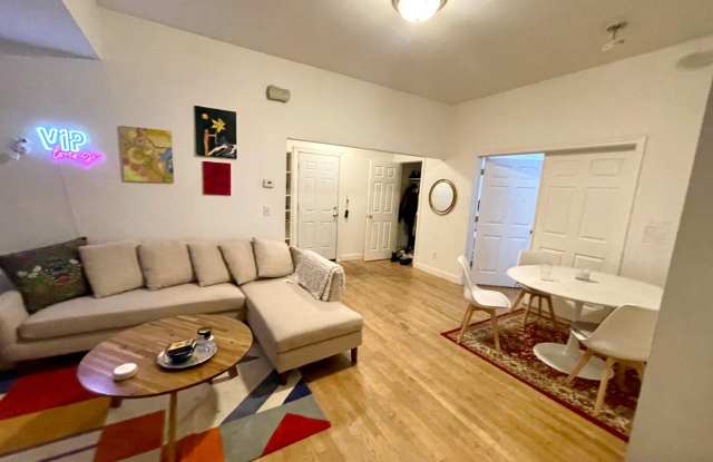 4bed / 2bath in Brookline Near Boston University - Available September 2026