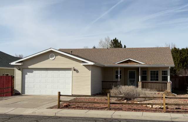 2745 Country Club Way