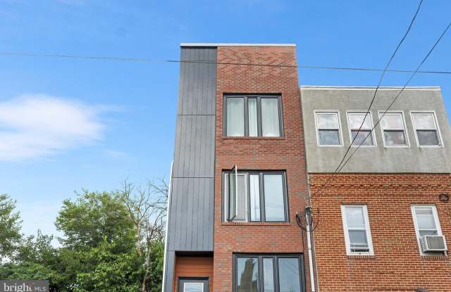 647 N 41ST Street unit: C