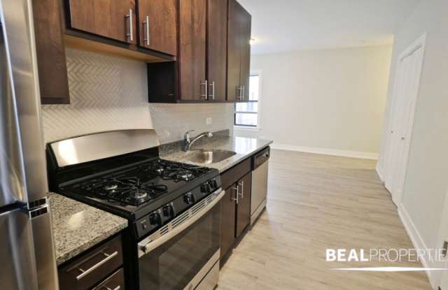 Photo of 705 West Brompton Avenue