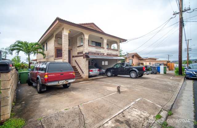 2BR/1BA/2PKG(TANDEM) DOWNSTAIRS UNIT IN ALIAMANU THREE PLEX