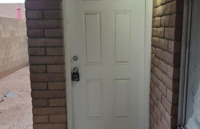 Photo of 6245 E GLENCOVE Circle unit: 4