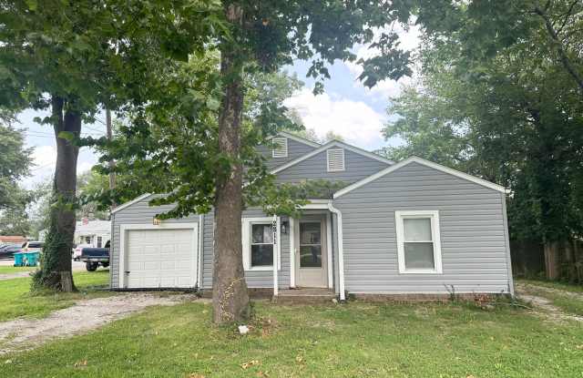 Photo of Charming 3-Bedroom Home with Spacious Backyard