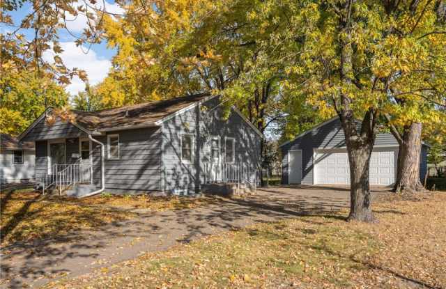 6724 Scott Avenue North