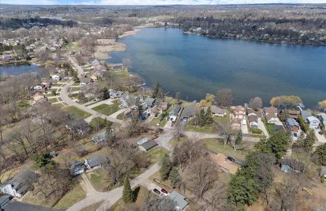 4500 Island Park Drive