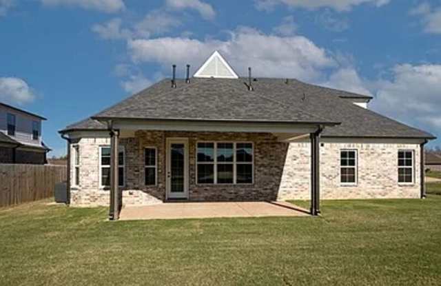 310 Chesnut Ridge Cv