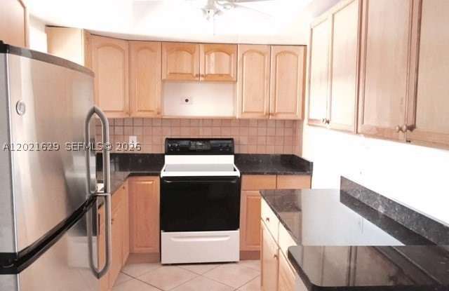 236 Castlewood Dr