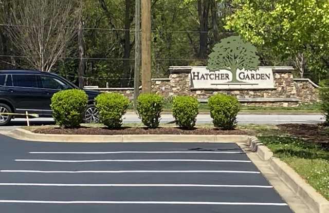 819 John B White Sr Blvd