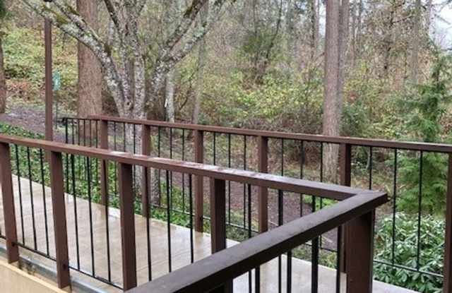 (CO3883) 3883 Colony Oaks Drive - 2 Bdrm Condo