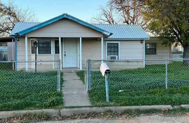 Newly Rehabbed 3 Bedroom 1 Bath COZY Home!!!!