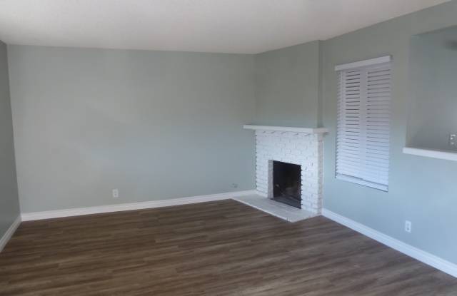 1990 Evergreen Street