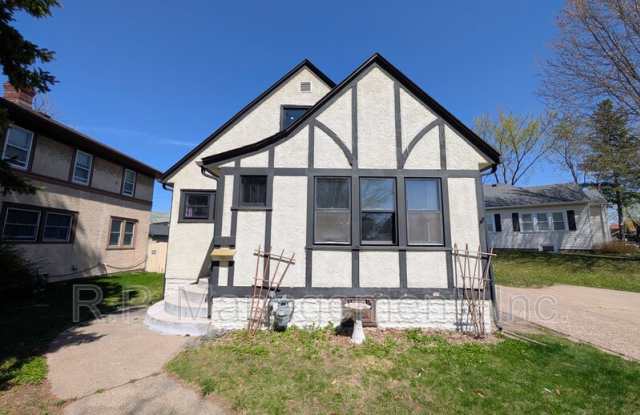 636 Gotzian St