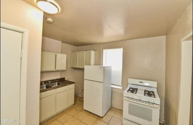 912 Park Street unit: Rear