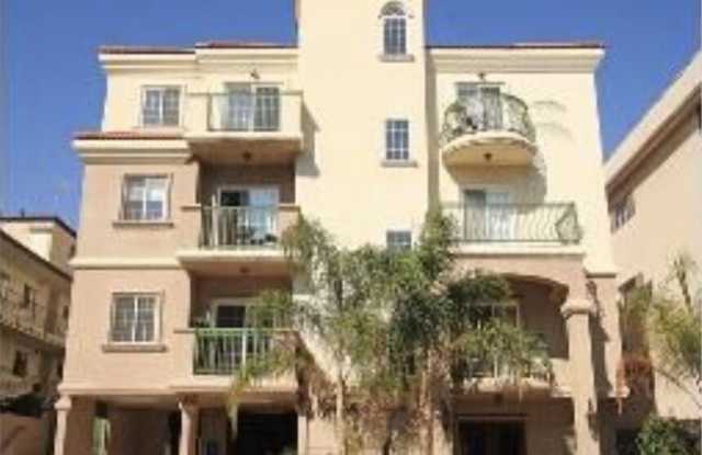 1534 Greenfield Avenue