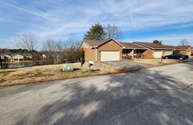 Photo of Maryville 37801- 3 bed 2.5 bath condo - call Tom Parry 865-607-3649