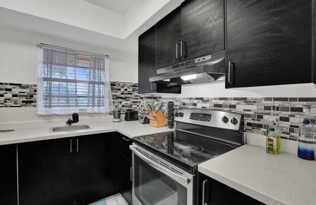 Photo of 3530 Nw 43rd Ave