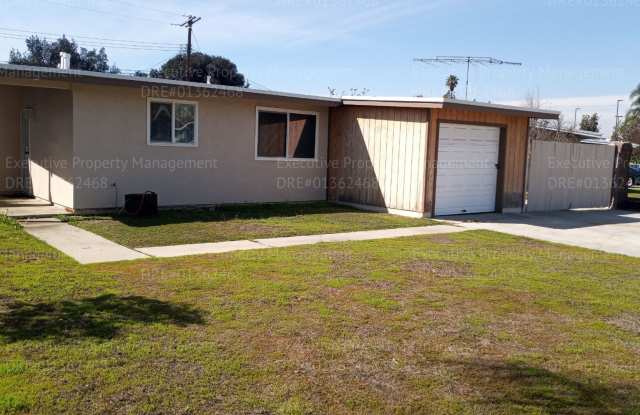 Charming farmhouse style 4 bedroom/ 2 bathroom house.