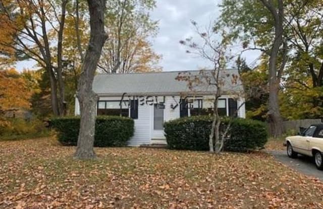 176 Pine Street - 176 Pine Street, Middlesex County, MA 01760