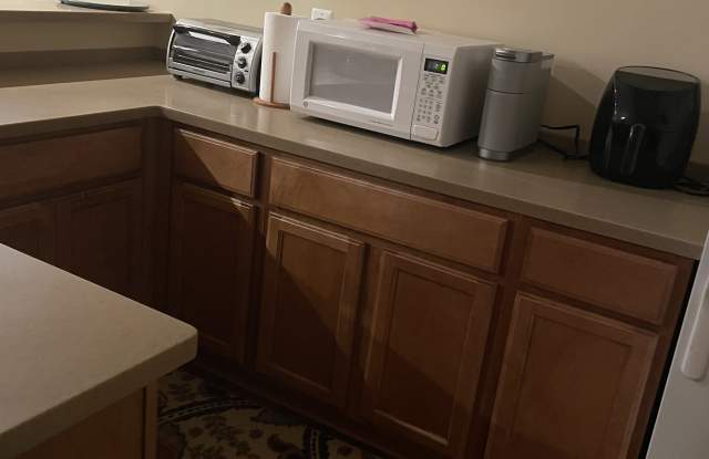 42701 Ridgeway Drive