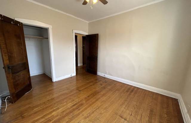 4404 North Winchester Ave.