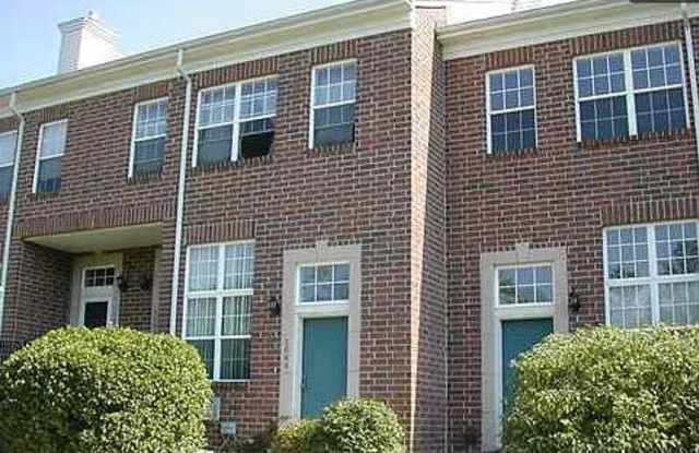 1864 Lindsay Lane
