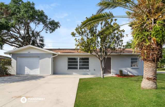 649 Sheridan Drive - 649 Sheridan Drive, Venice Gardens, FL 34293