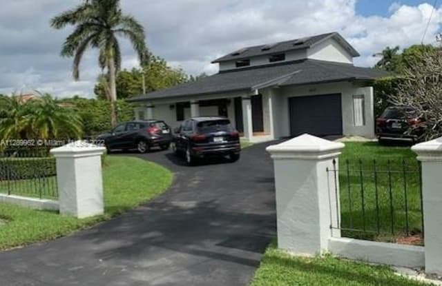 3831 SW 130th Ave - 3831 Southwest 130th Avenue, Tamiami, FL 33175