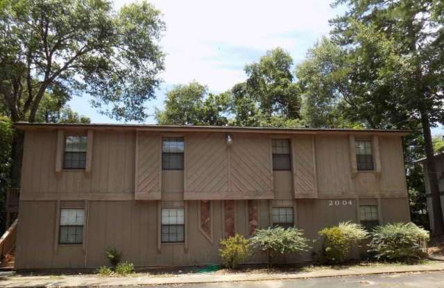 2004 Bradford Court - 2004 Bradford Court, Tallahassee, FL 32303