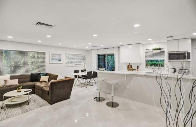 Very spacious 2/2