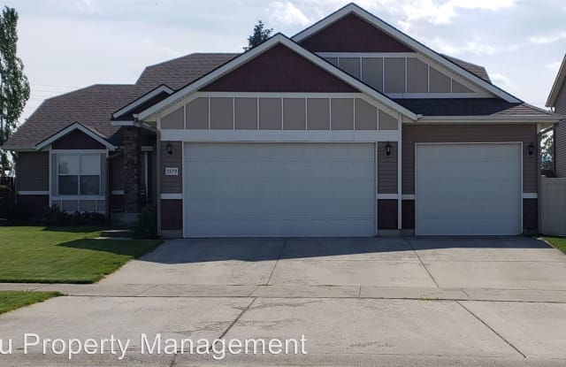 3379 E White Sands Ln - 3379 White Sands Ln, Post Falls, ID 83854