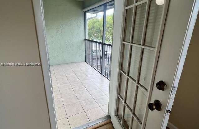 4088 N Pine Island Rd