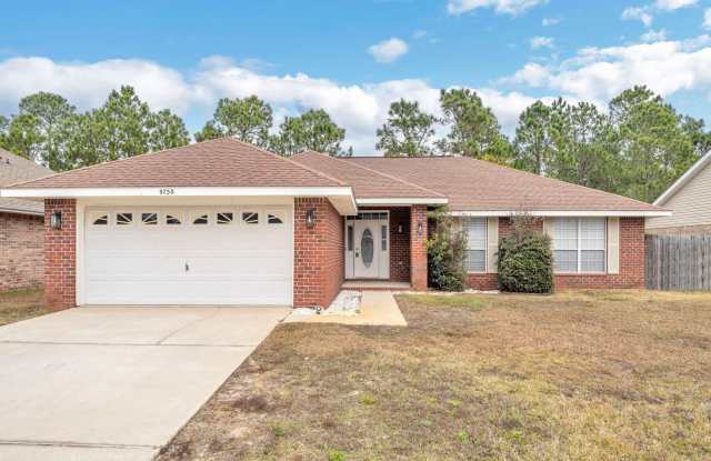 4bed/2bath...Navarre home!