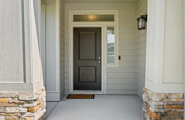 1696 West Wood Chip Street