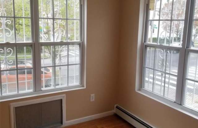 Photo of 800 S. Oak Dr.