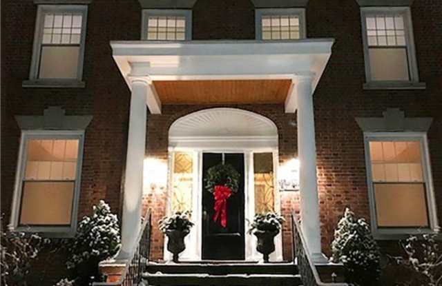 Photo of 186 Bidwell Parkway unit: 2