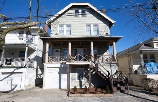 19 N Hillside Ave - 19 North Hillside Avenue, Ventnor City, NJ 08406