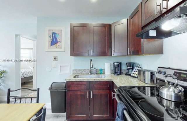 236 SE 9th Ave