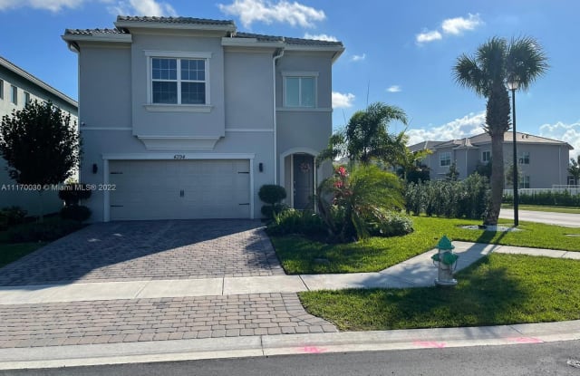 4394 Greenway Dr - 4394 Greenway Drive, Hollywood, FL 33021