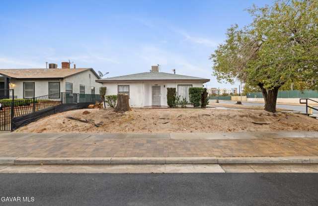 Photo of 45104 Date Avenue