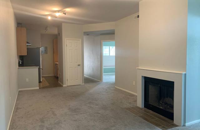 2 Bedroom, 2 Full Bath Gunbarrel Condo