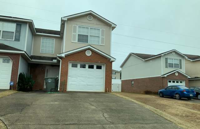 112 N Springview Dr