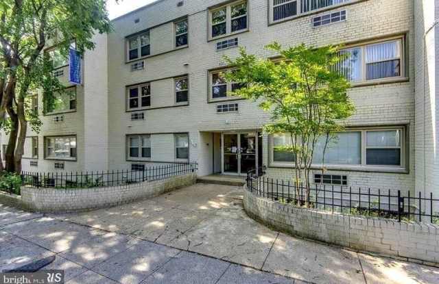 610 LONGFELLOW Street NW unit: 404