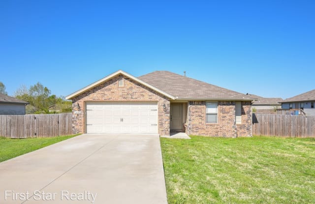 1630 Omaha Drive - 1630 Omaha Drive, Prairie Grove, AR 72753