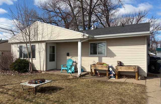 COMING SOON: $1300| 3 Bedroom 1 Bath | Slab | W | Fenced Backyard | Across from Sports Complexes