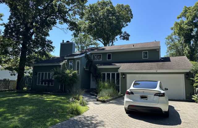 604 Van Note Parkway